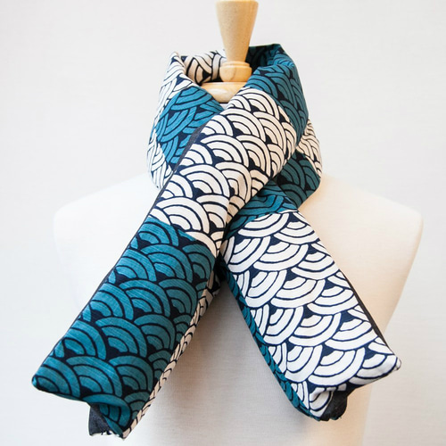 PADDED SCARF - BLUE WAVE