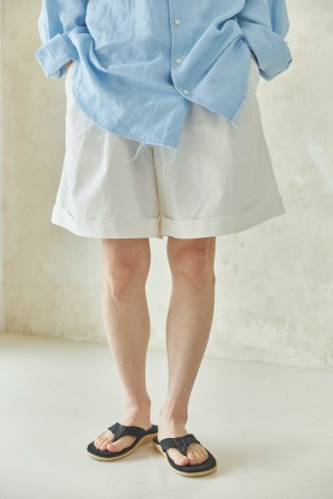 [The Tuin] Bloom Shorts Off White